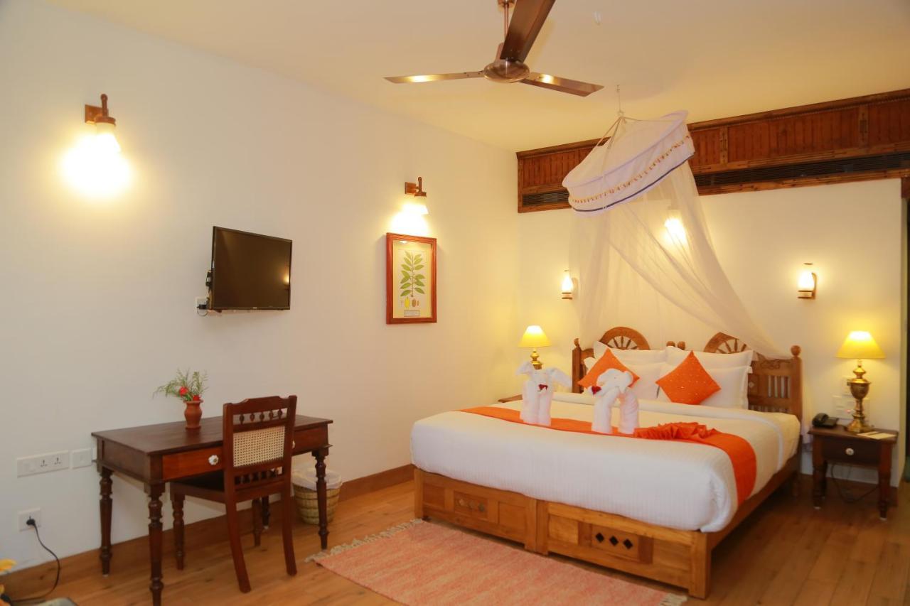 Ayursoma Ayurveda Royal Retreat Hotel Kovalam Exterior foto