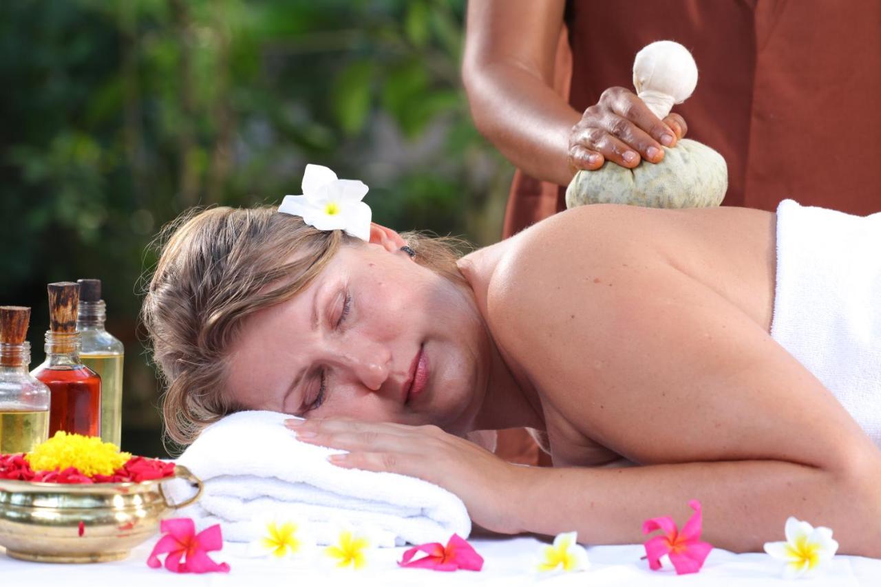 Ayursoma Ayurveda Royal Retreat Hotel Kovalam Exterior foto